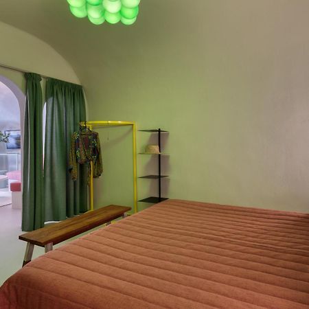 Hermes Cave House By Oias Local Cave Houses 外观 照片