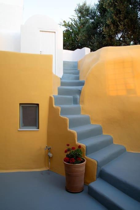 Hermes Cave House By Oias Local Cave Houses 外观 照片